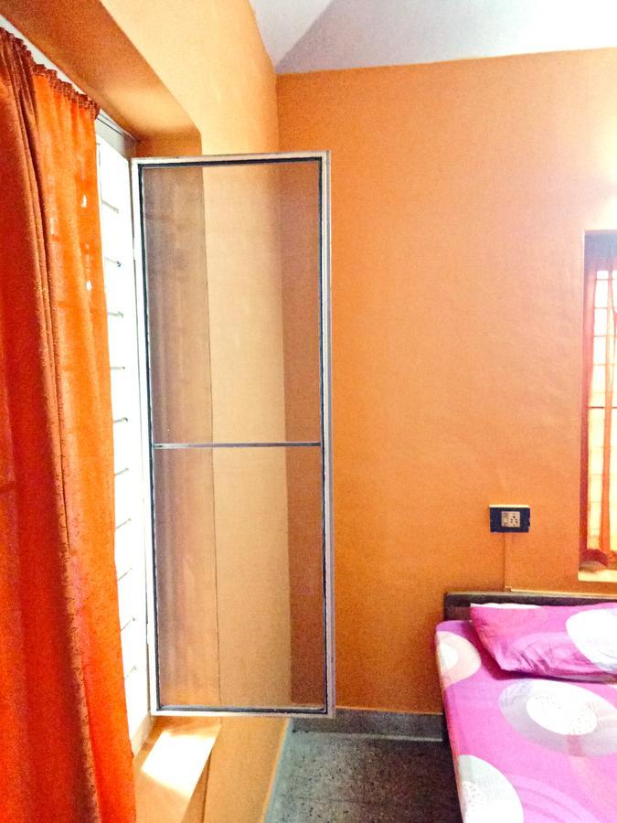 Aham Yoga Nest Bed and Breakfast Alappuzha Esterno foto