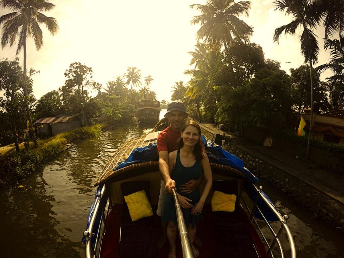 Aham Yoga Nest Bed and Breakfast Alappuzha Esterno foto